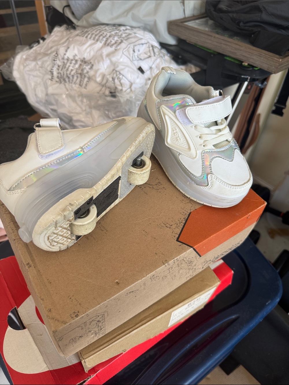 Kids White Light-Up Roller Shoes with Iridescent Trim